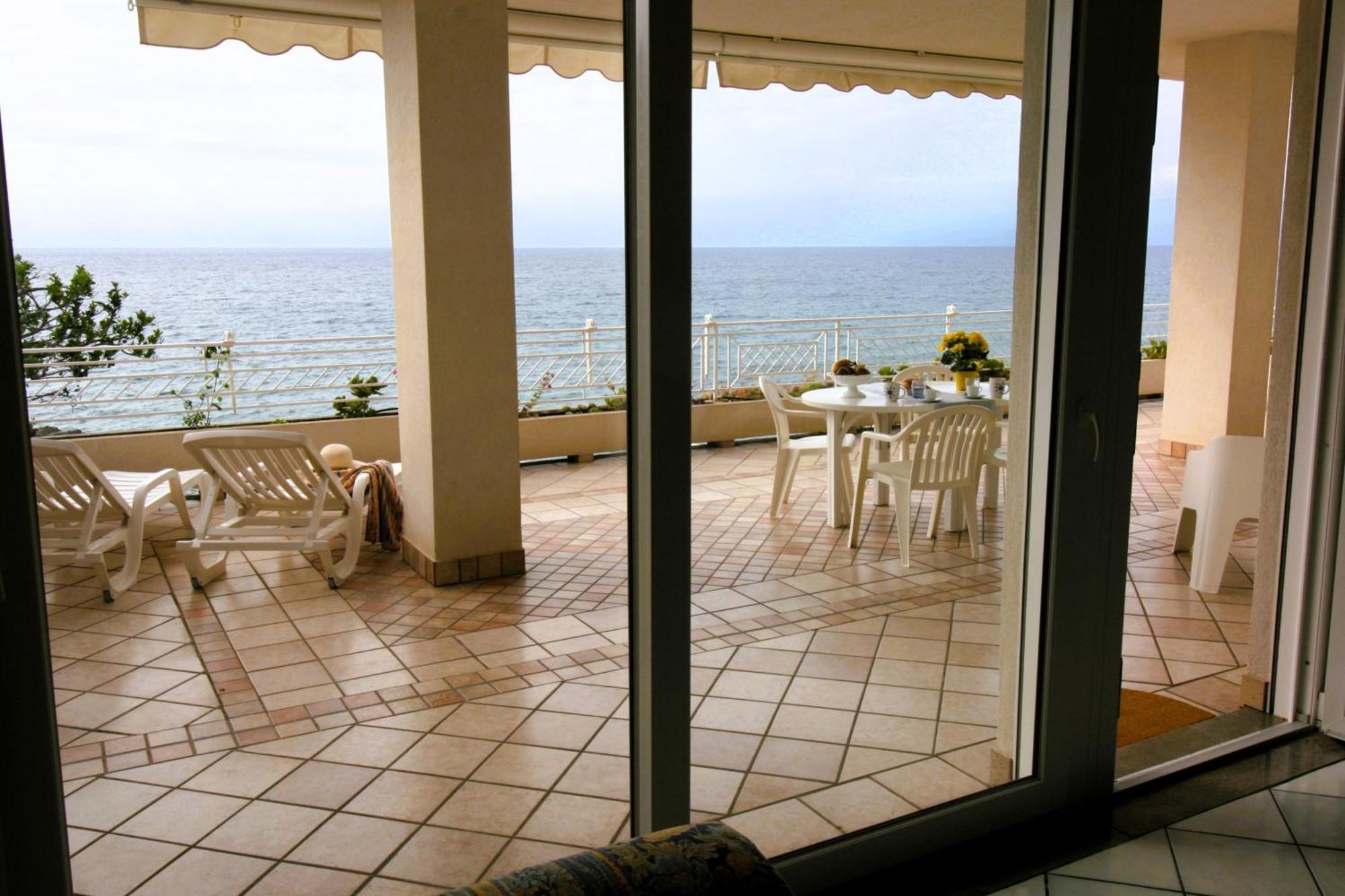 פיצו Villa Laura - Sul Mare מראה חיצוני תמונה